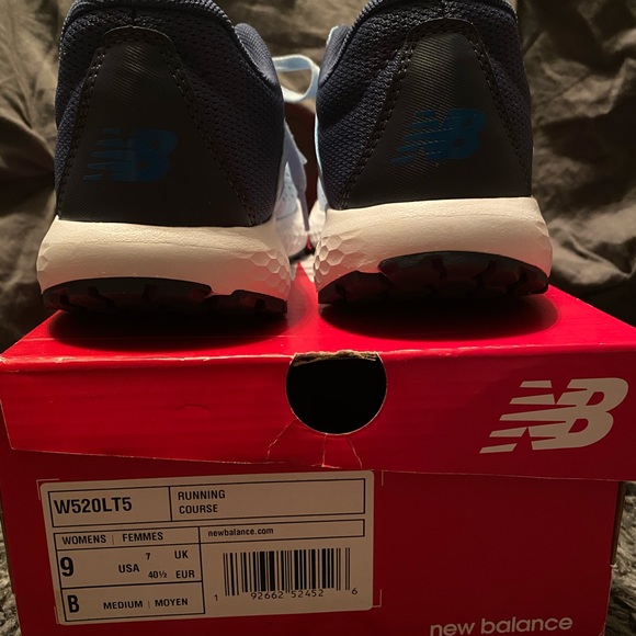 New balance running shoes - Picture 3 of 5